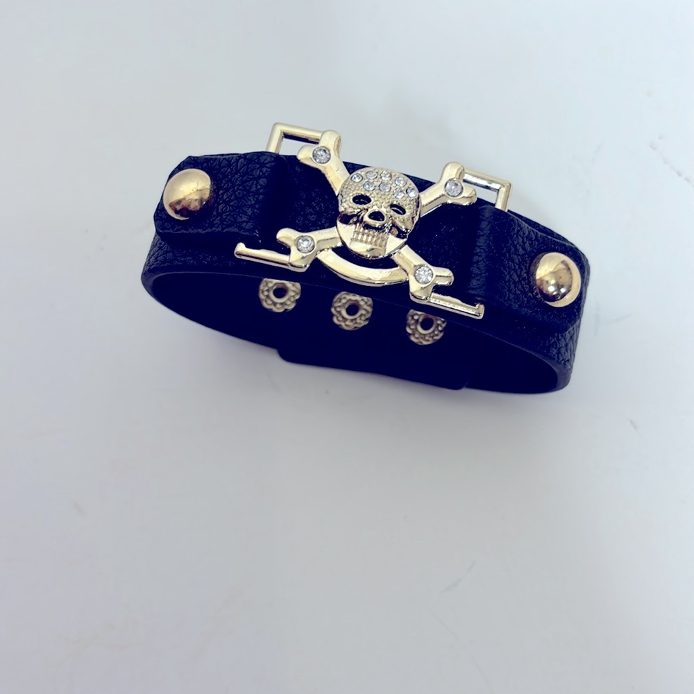 Skull Cuff | Black Metallic Detailed Skull Crossbones Bracelete | Sizable Bling